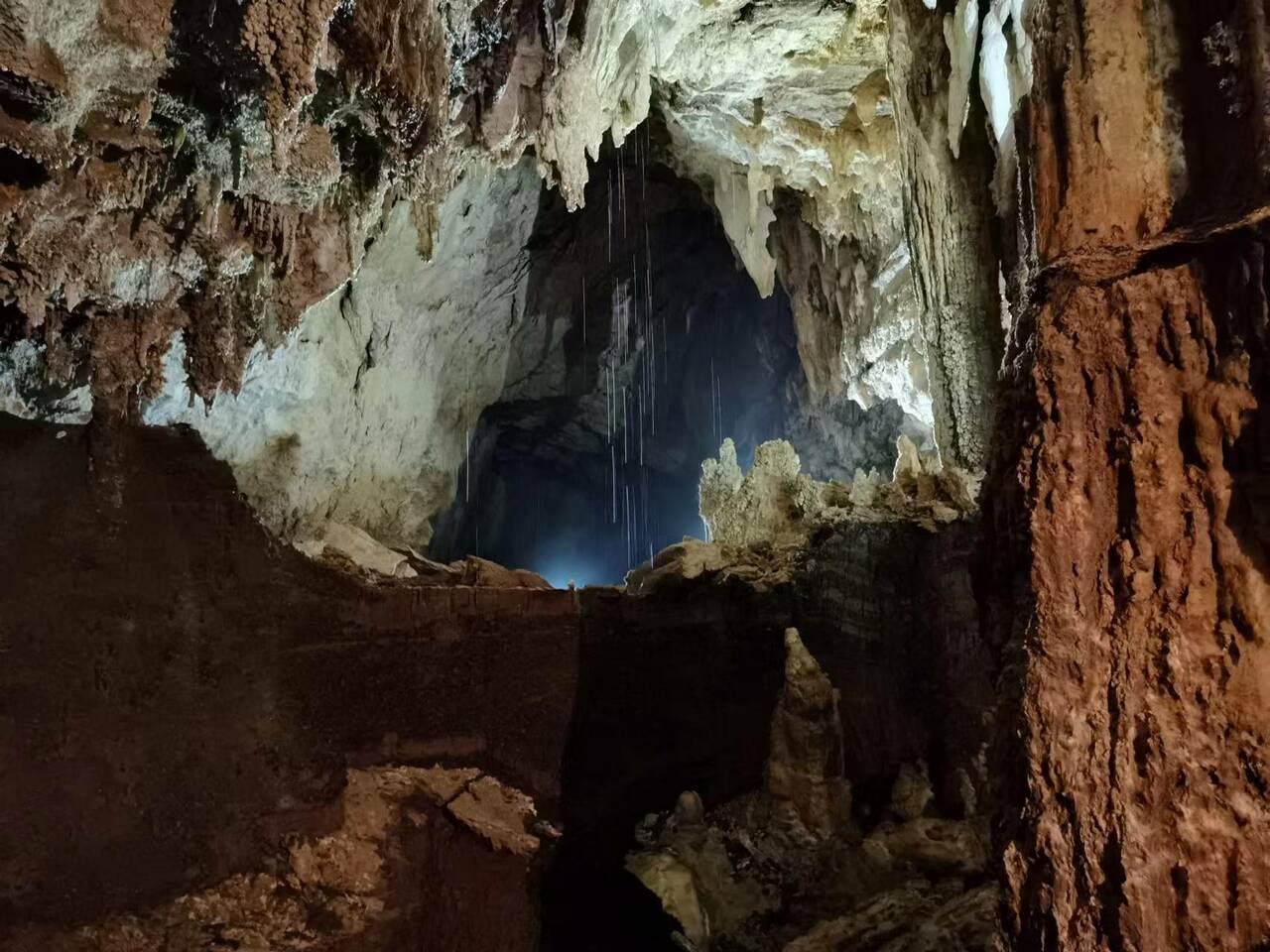 Holocene climate change in southern Oman deciphered by speleothem records and climate model simulations
