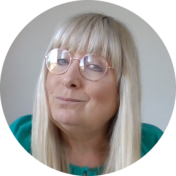 Go to the profile of Julie Hall