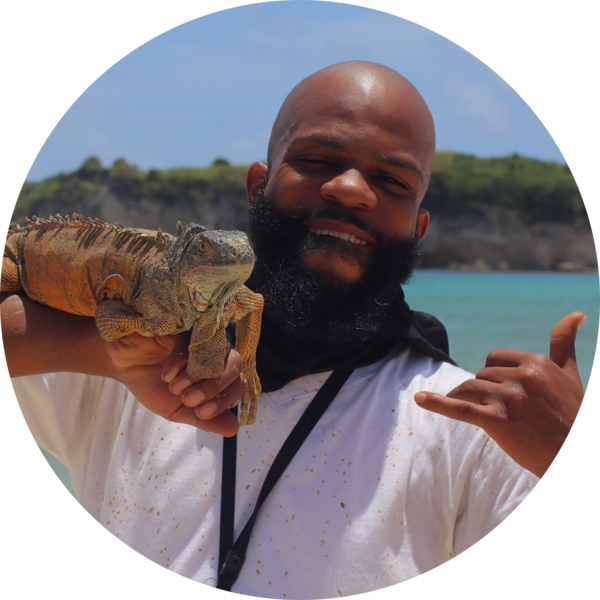 Go to the profile of Antoine Davis