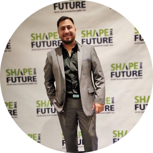 Go to the profile of Luis Galvan