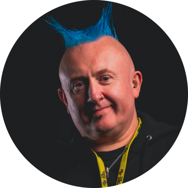 Go to the profile of Lee Holder