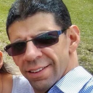 Go to the profile of Julián Zapata Valdes