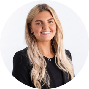 Go to the profile of Holly Kay