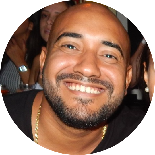 Go to the profile of Aluizio Deodato