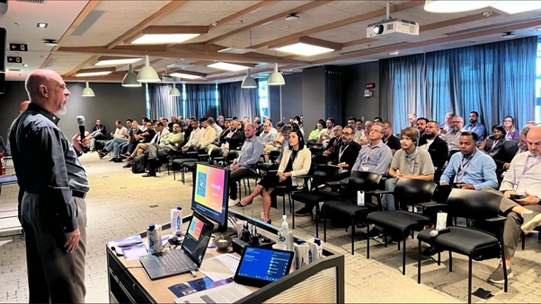 Una sala de colaboración es una puerta al mundo