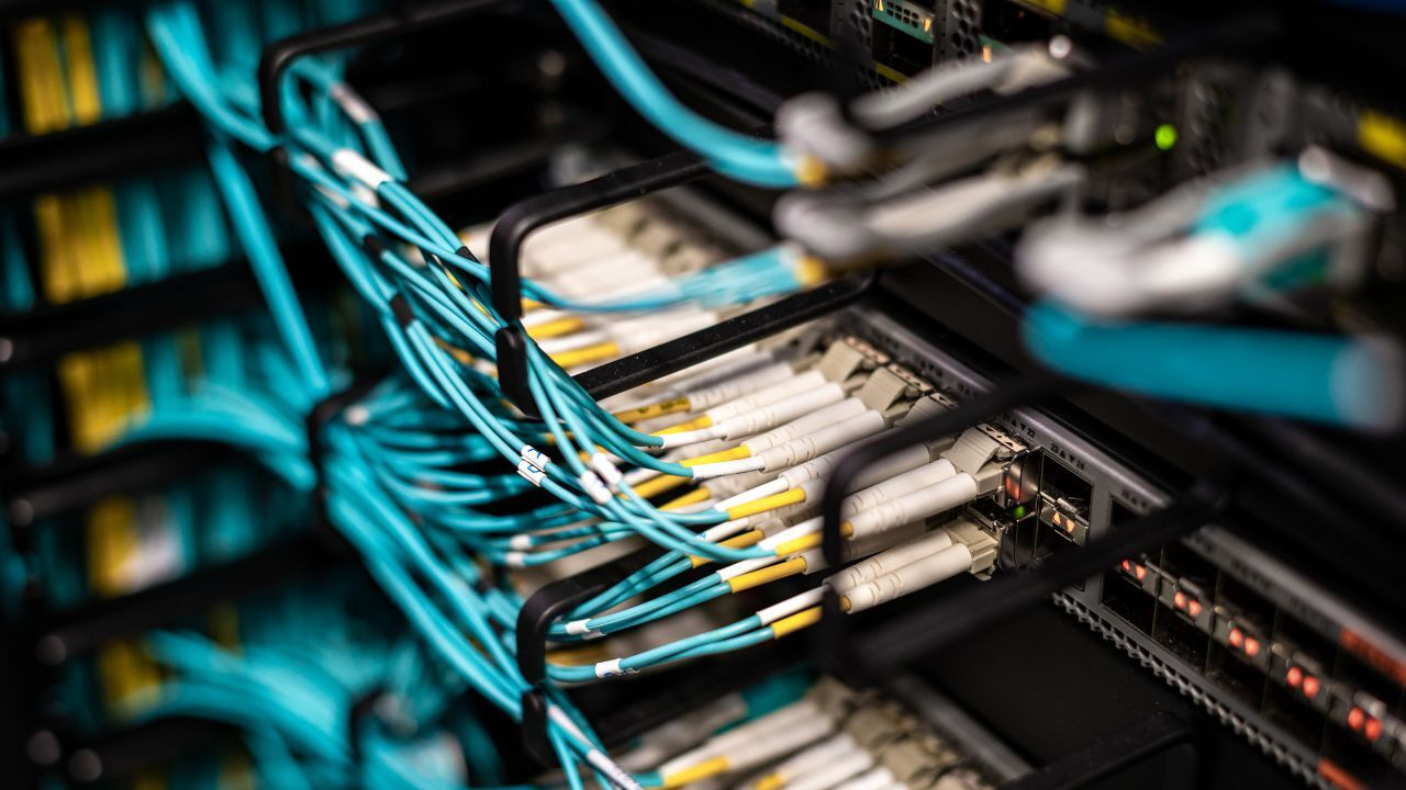 De HDMI a IPMX: Protocolos-chave para transmissão AV profissional