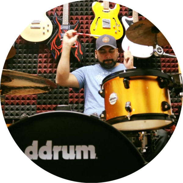 Go to the profile of Neomar Hernandez