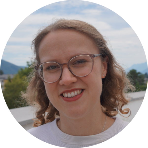 Go to the profile of Monique Denissen