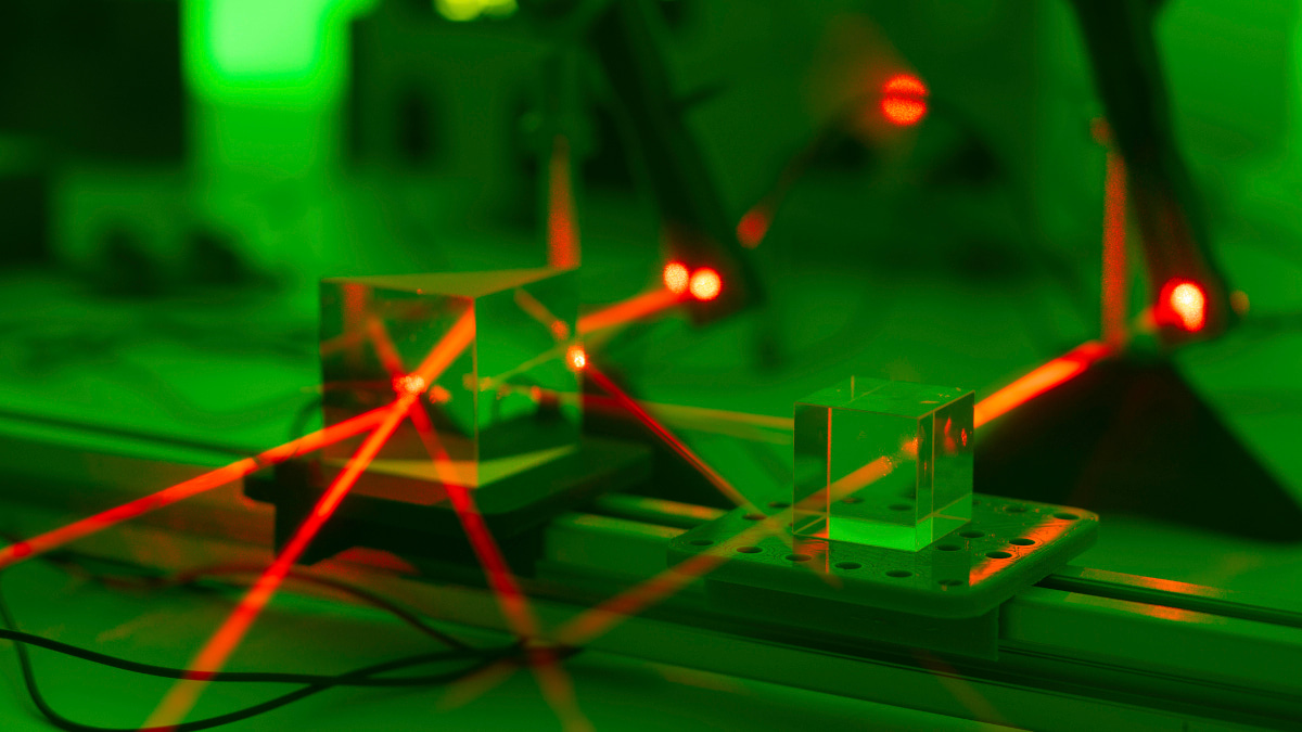 Call for papers: Polarised light