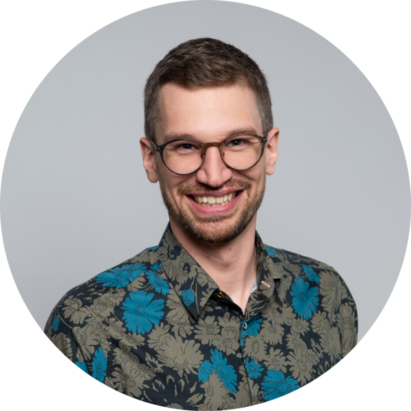 Go to the profile of Vattioni