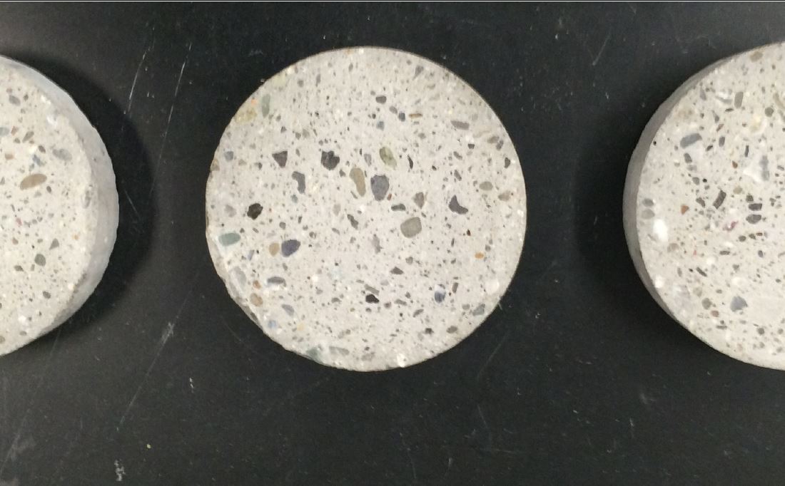 Impacts of booming concrete production on water resources worldwide