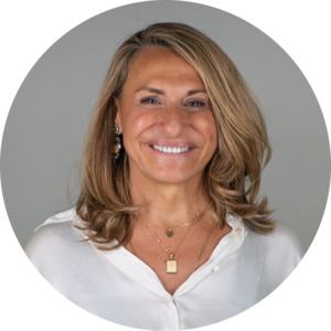 Go to the profile of Lola Arenas