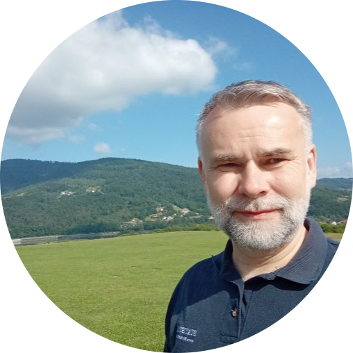 Go to the profile of Jacek Jakubowski