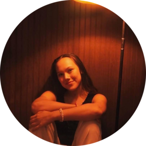 Go to the profile of Ainay Delahanty