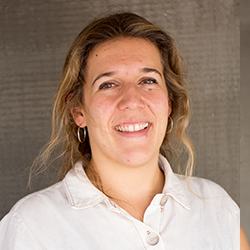 Go to the profile of Lucia Bailon