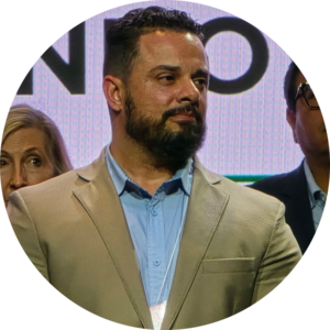 Go to the profile of Victor (Manny) Pena