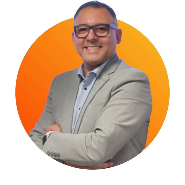 Go to the profile of Juan José Parra