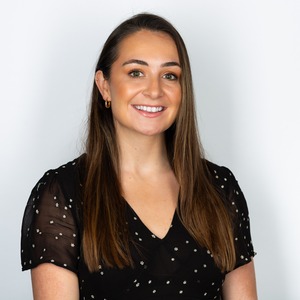 Go to the profile of Chloe Jutteau