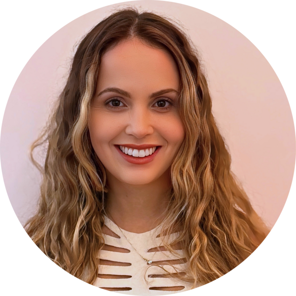 Go to the profile of Mariane Melo