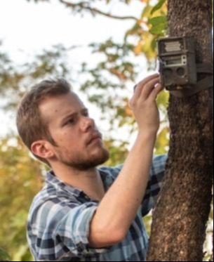 Go to the profile of Tom