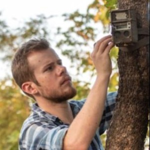 Go to the profile of Tom