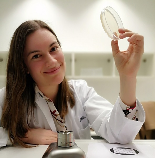 Go to the profile of Jana Helsen