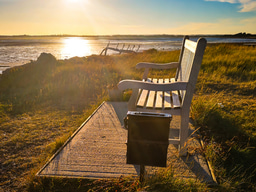 Memorial bench fundraiser for pharmacy family