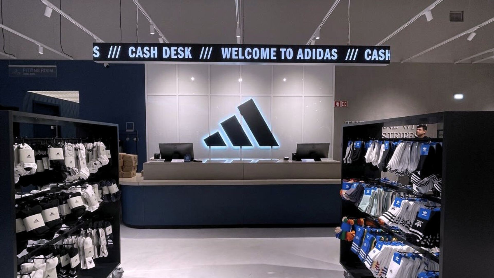 LED Screens in Retail and Digital Signage: The adidas Glòries Case in ...