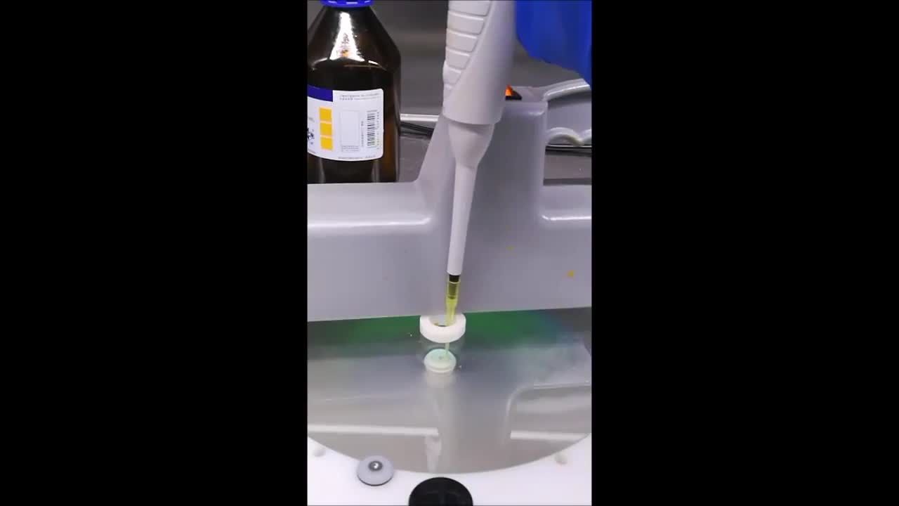 Prepare a highly luminescent perovskite film in one step