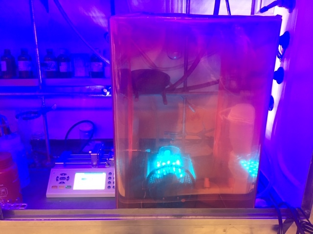 A droplet microfluidics reactor for screening photochemical reactions