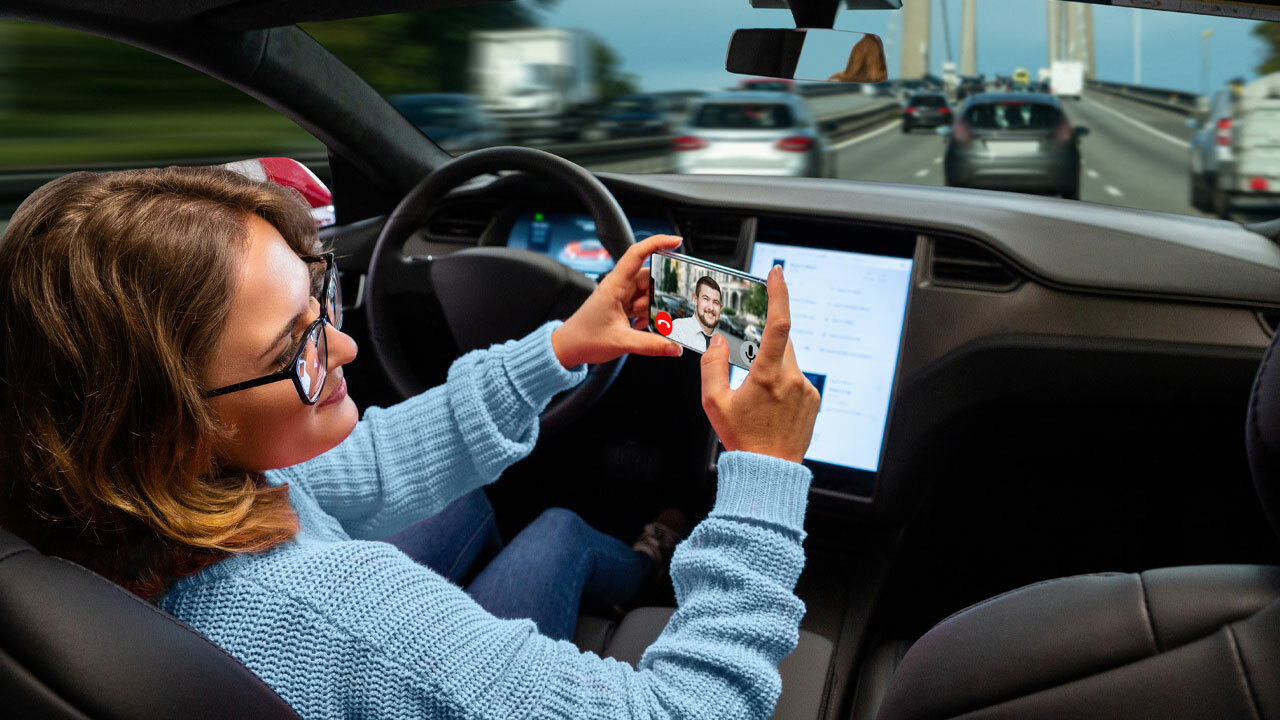 New Distracted Driving Law Limits Videoconferencing