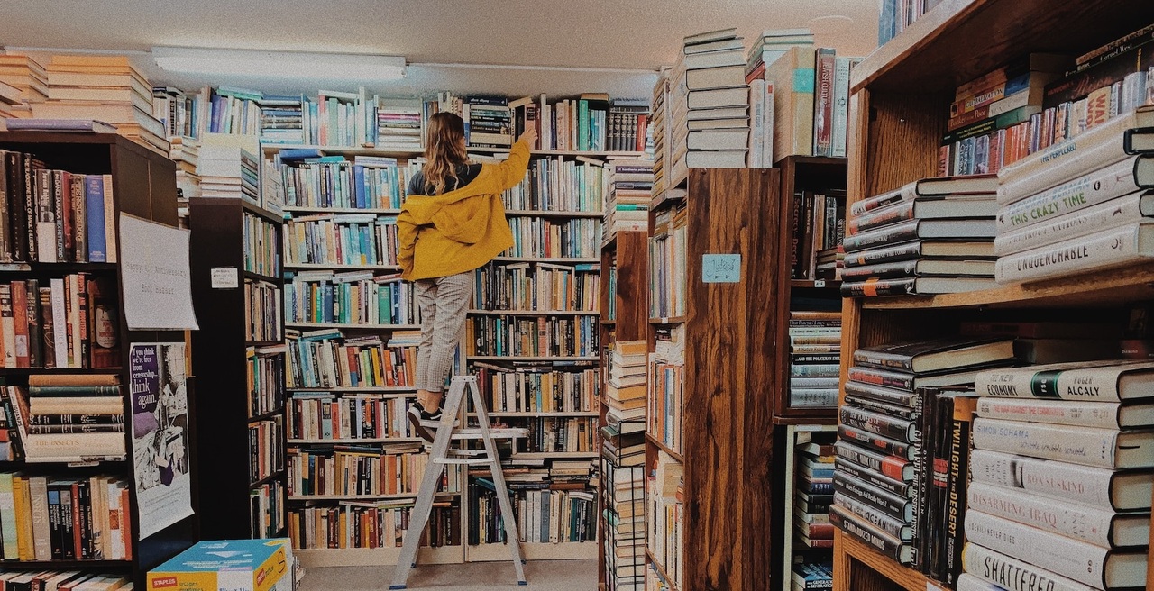 Is (very) early career success based on merit or access?