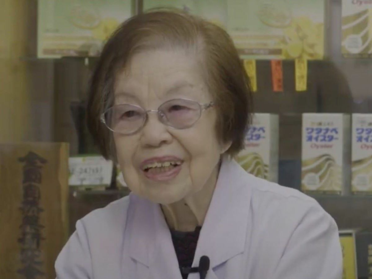 How old is the world’s oldest pharmacist?